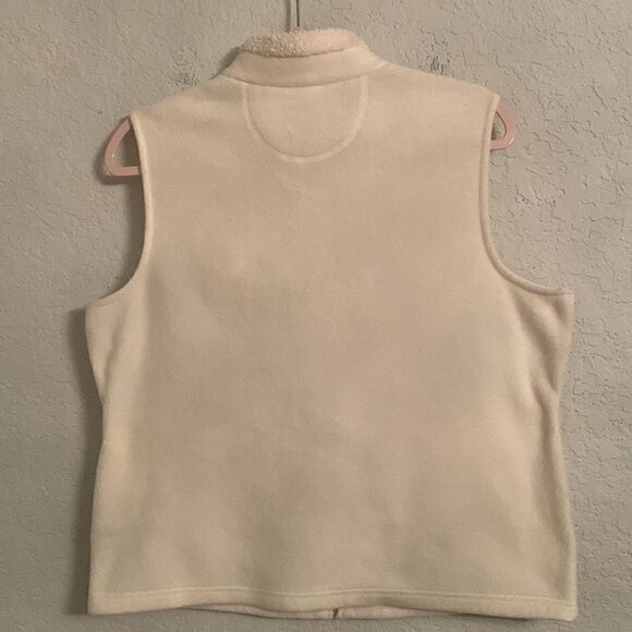 Croft & Barrow Fleece Embroidered Snowflake Vest Size LP - Picture 2 of 10